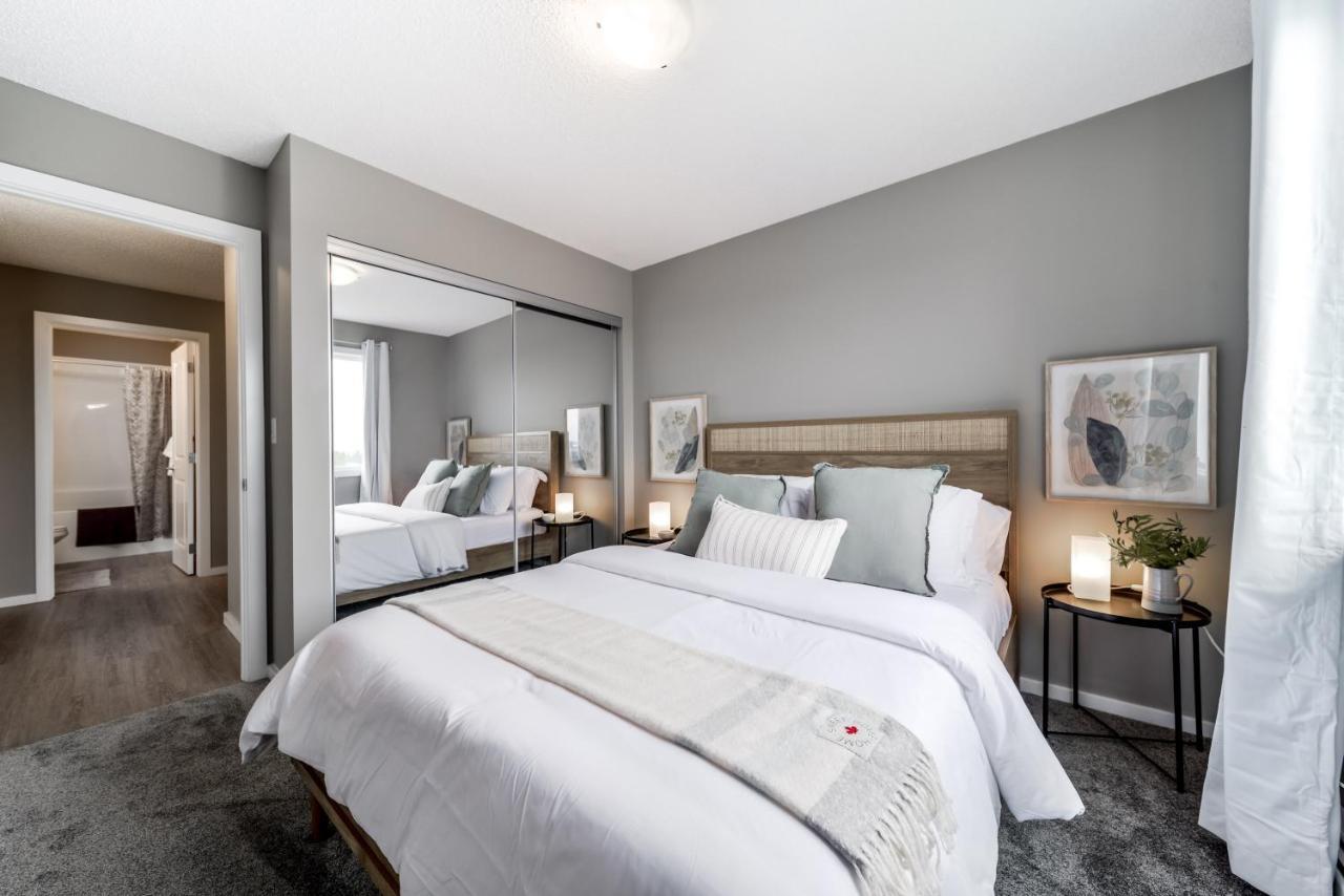 Peaceful Oasis Condo, Ac, Top Floor, Secure Ug Parking, Balcony, King Bed! Edmonton Esterno foto